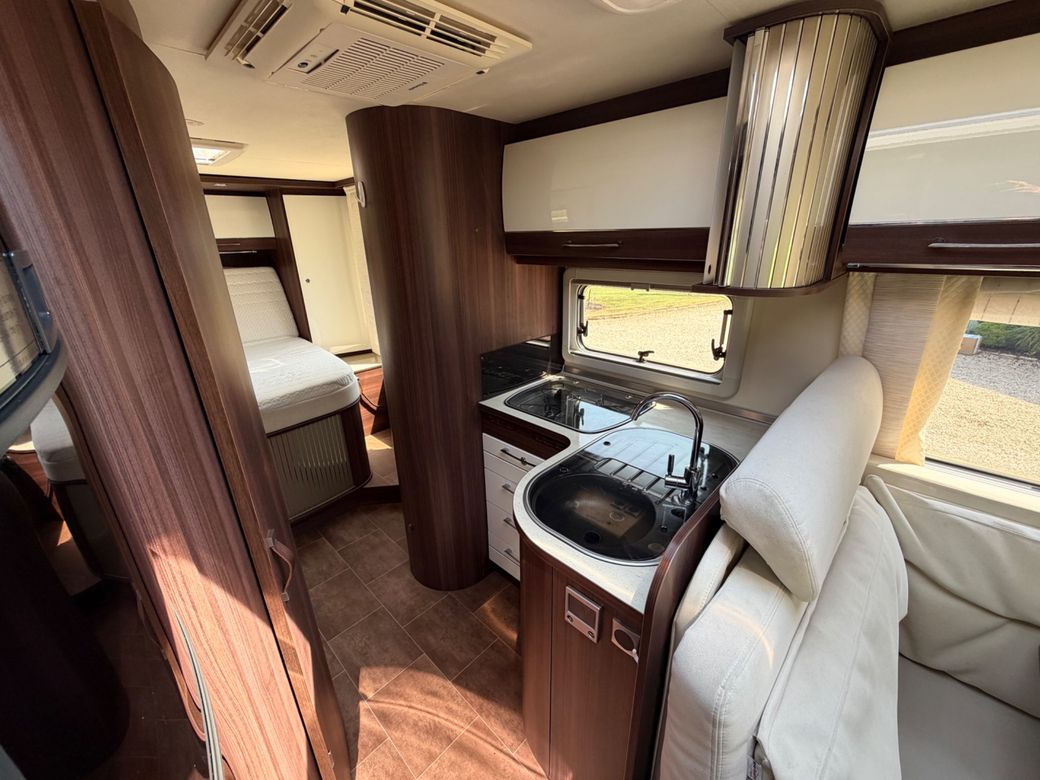 2014 BURSTNER AVIANO i727 R.H.D MANUAL C1 REQUIRED