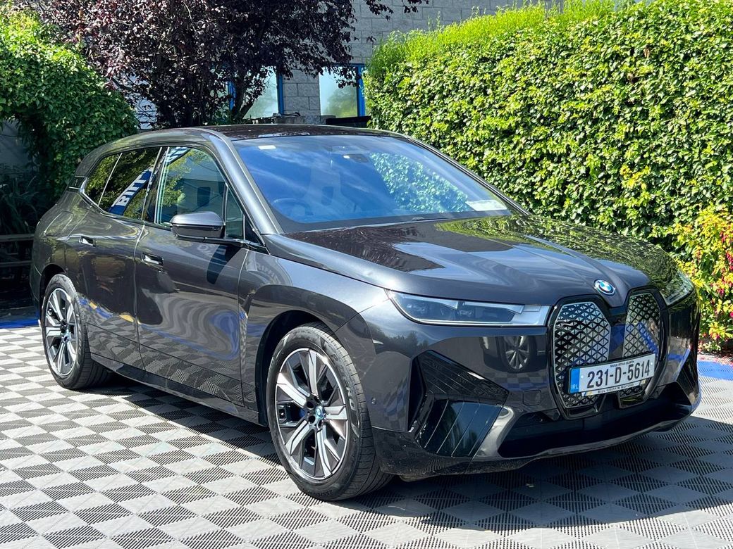 2023 BMW iX