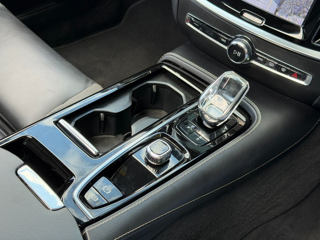 2022 Volvo V60