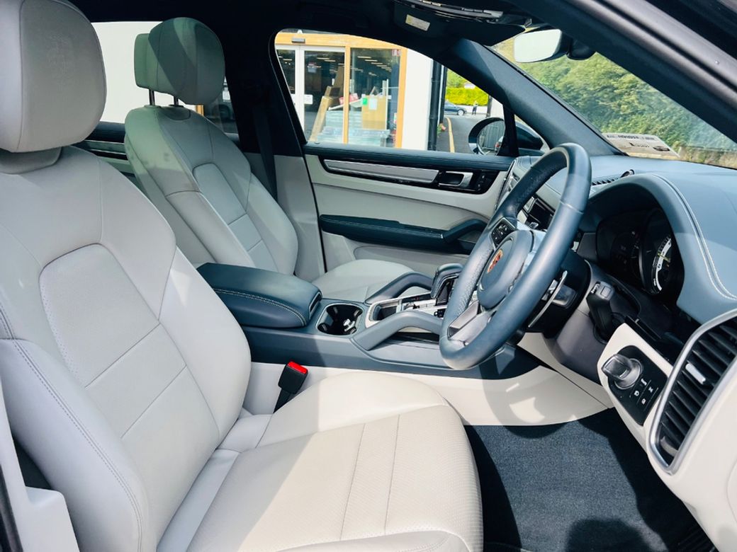 2022 Porsche Cayenne