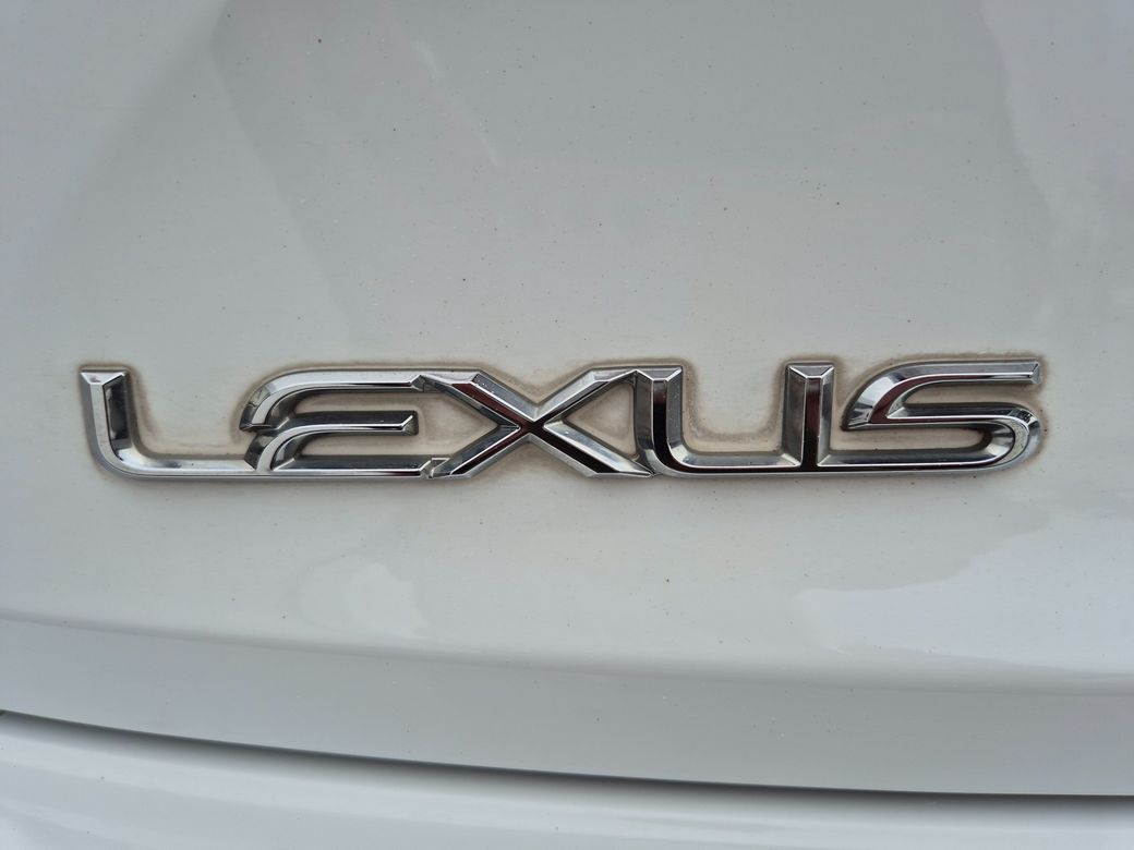 2017 Lexus IS 300h