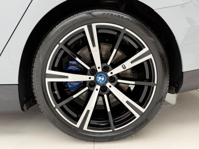 2024 BMW i5