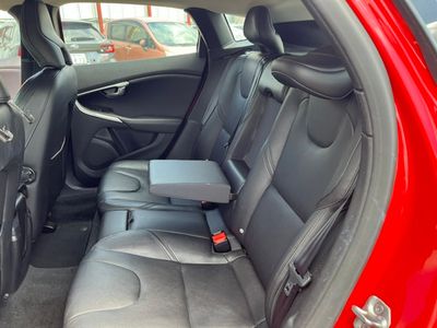 2015 Volvo V40