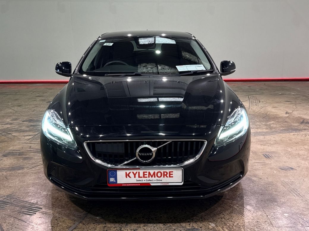 2019 Volvo V40