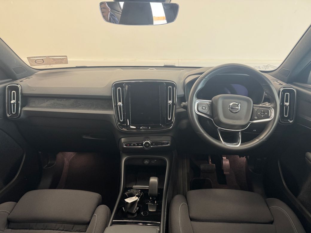 2024 Volvo C40