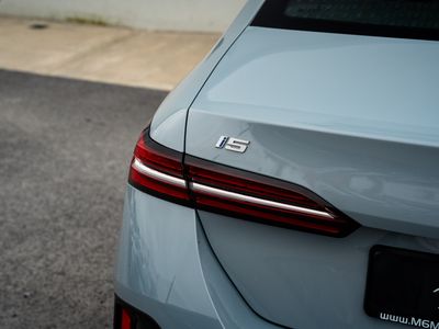 2024 BMW i5