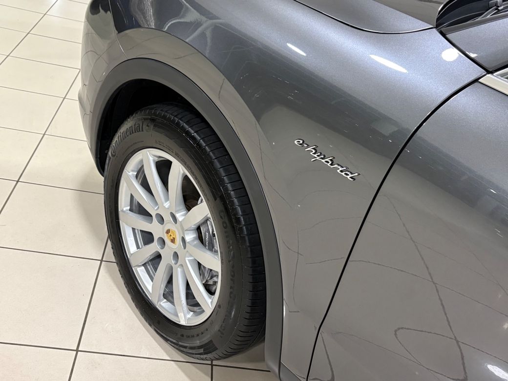 2022 Porsche Cayenne