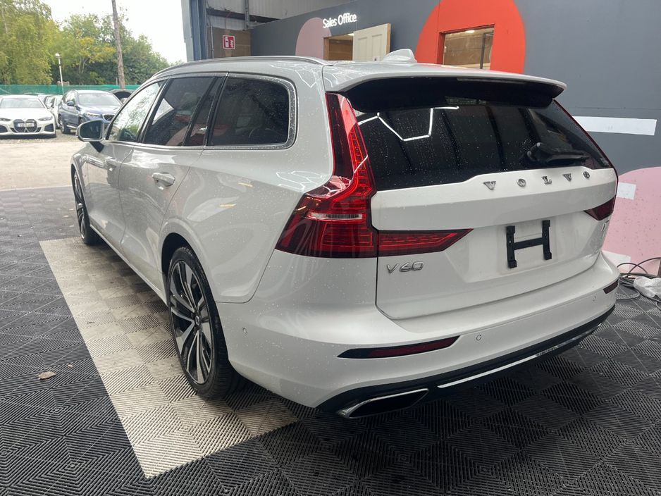 2022 Volvo V60