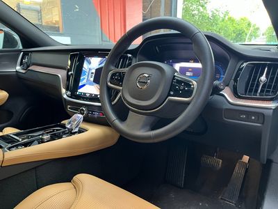 2024 Volvo V60