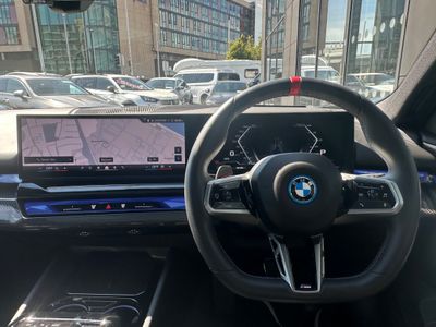 2025 BMW i5