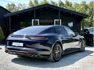 2022 Porsche Panamera