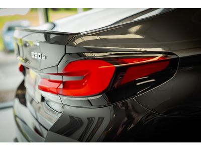 2023 BMW 530