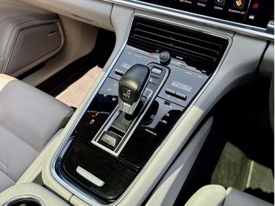 2022 Porsche Panamera