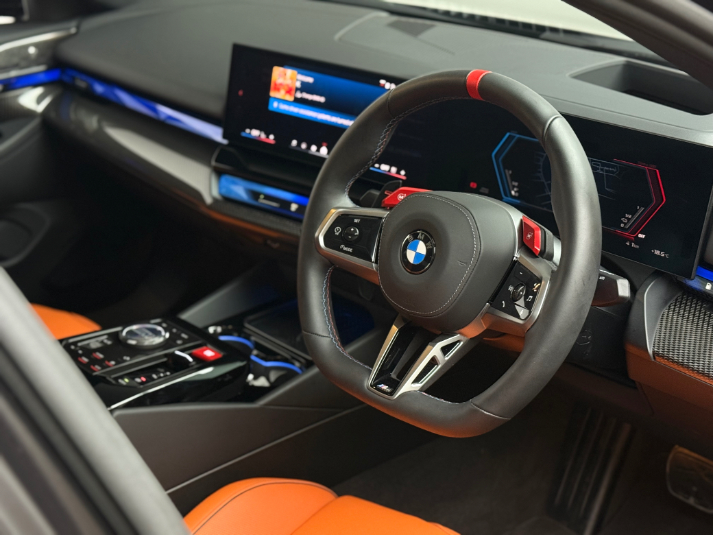 2025 BMW M5