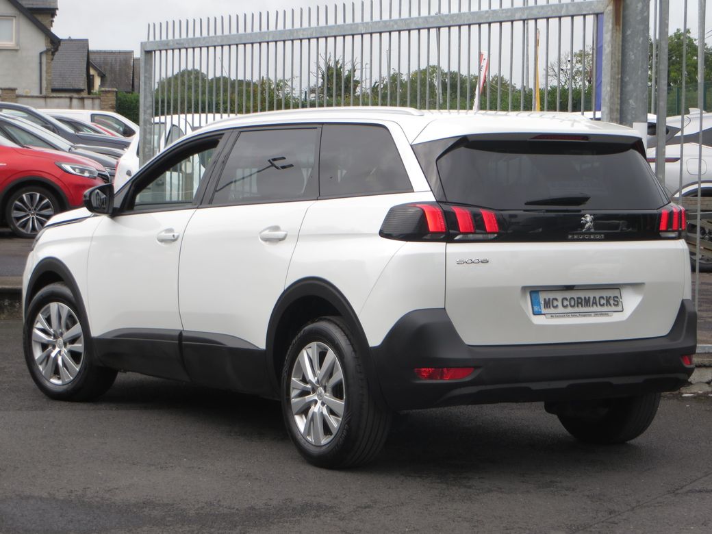 2023 Peugeot 5008