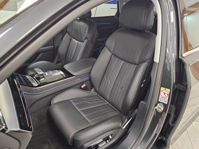 2024 Audi A8
