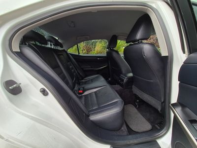 2014 Lexus IS 300h