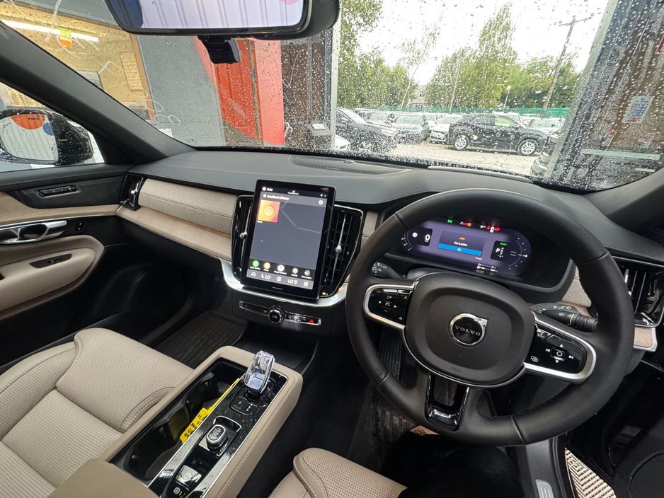 2025 Volvo XC90