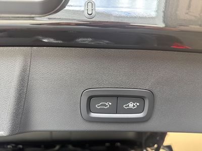 2026 Volvo EX40