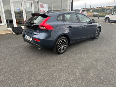 2019 Volvo V40