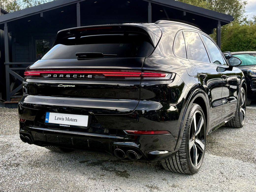 2023 Porsche Cayenne