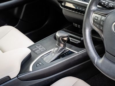 2023 Lexus UX 250H