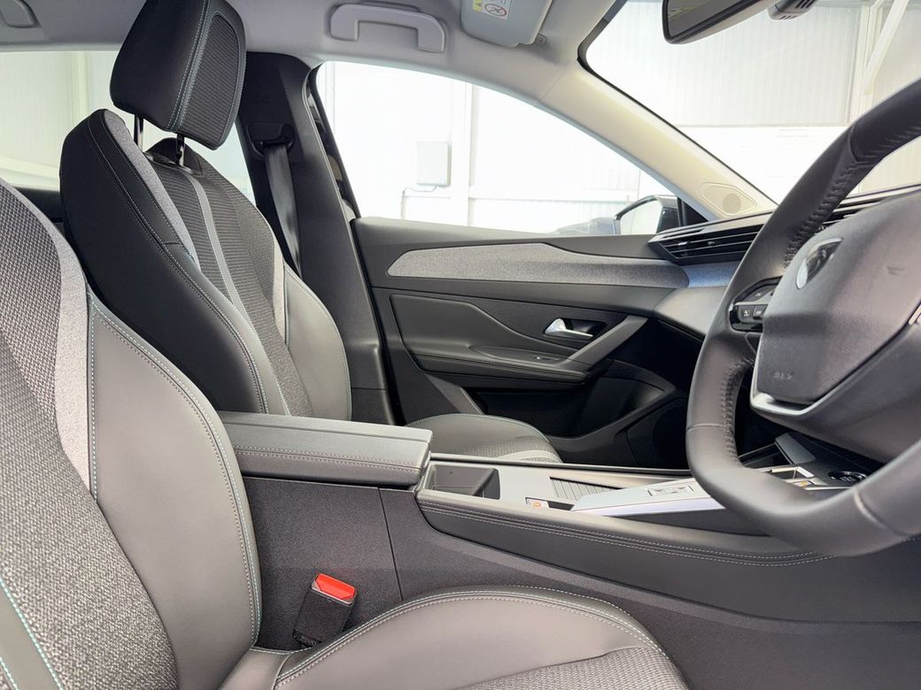 2025 Peugeot 408