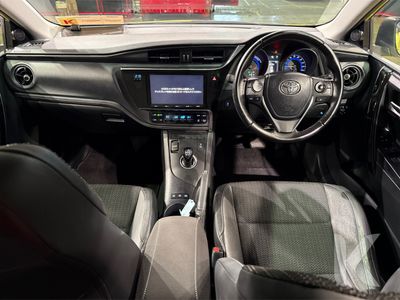 2016 Toyota Auris