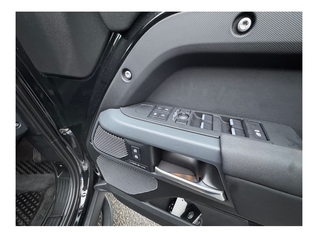 2023 Land Rover Defender