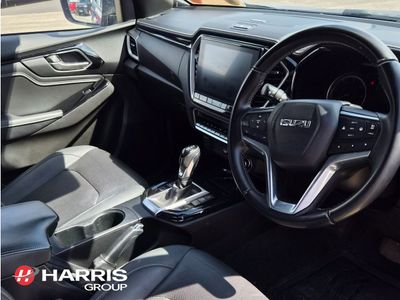 2022 Blue Isuzu D-MAX