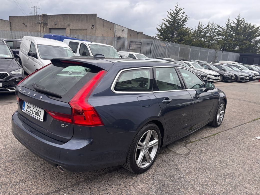 2020 Volvo V90