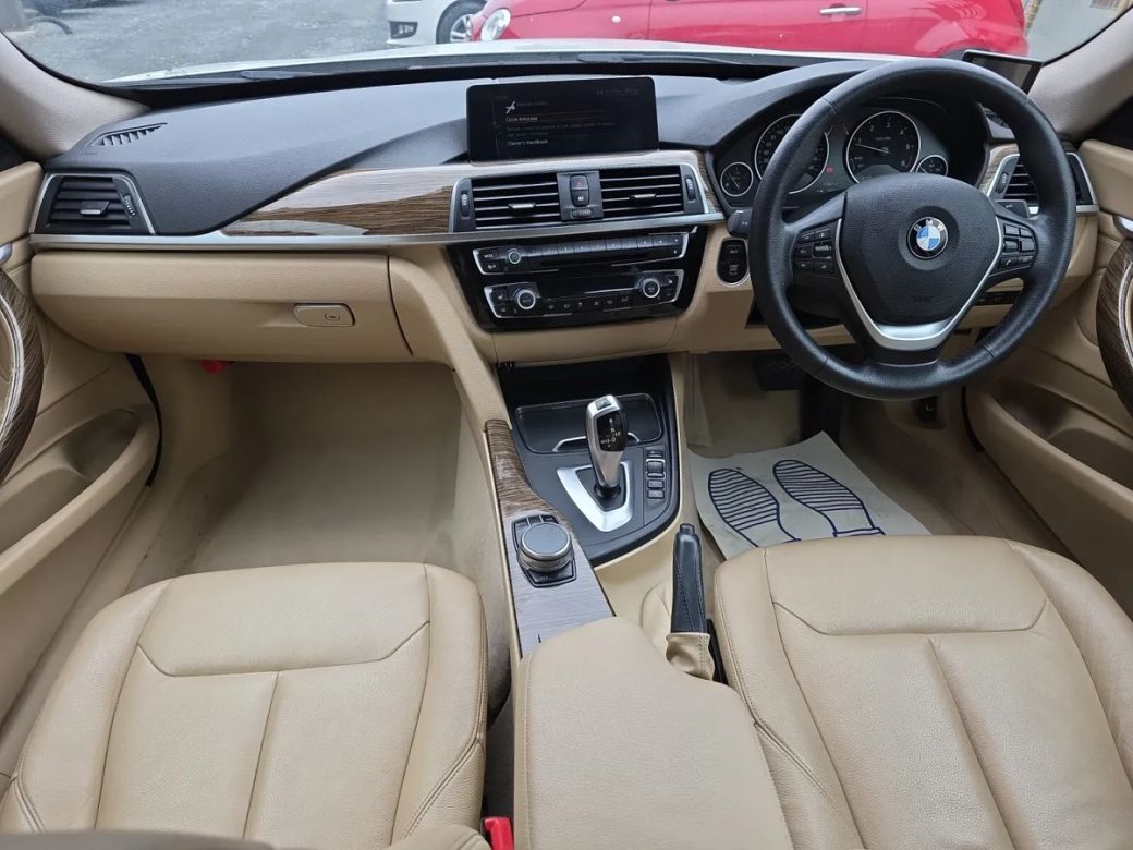 2017 BMW 320