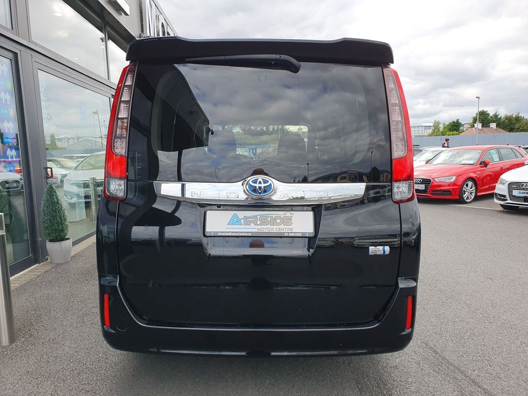 2014 Toyota Noah