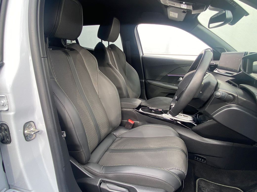 2025 Peugeot 2008