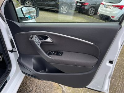 2017 Volkswagen Polo