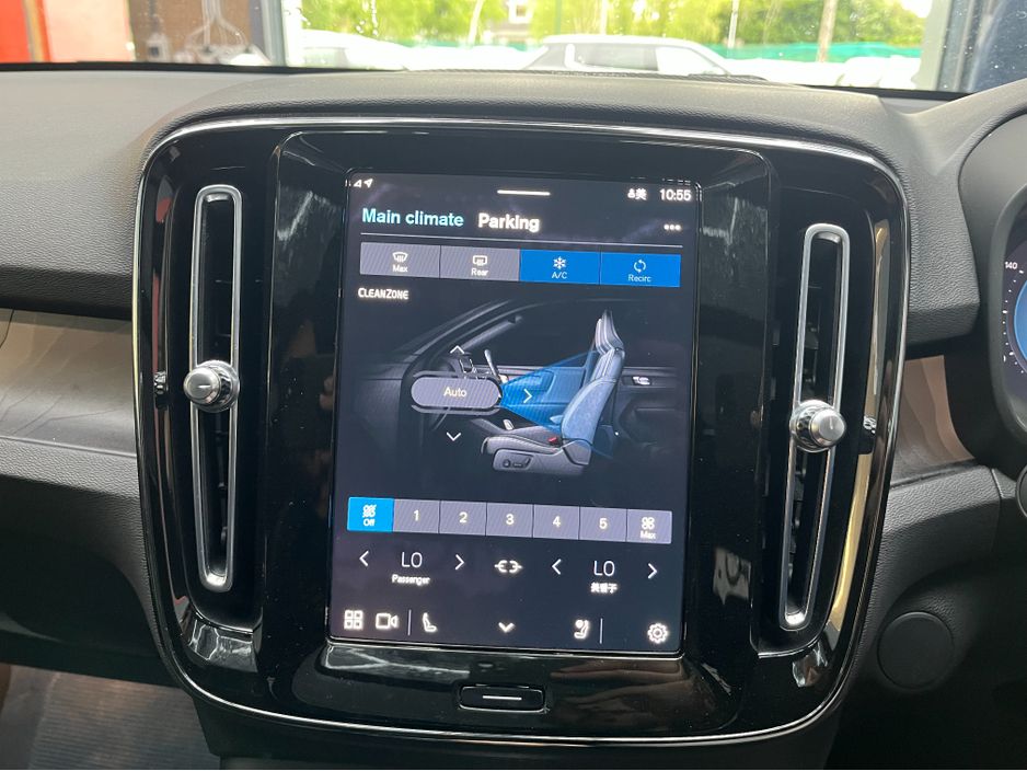 2022 Volvo XC40