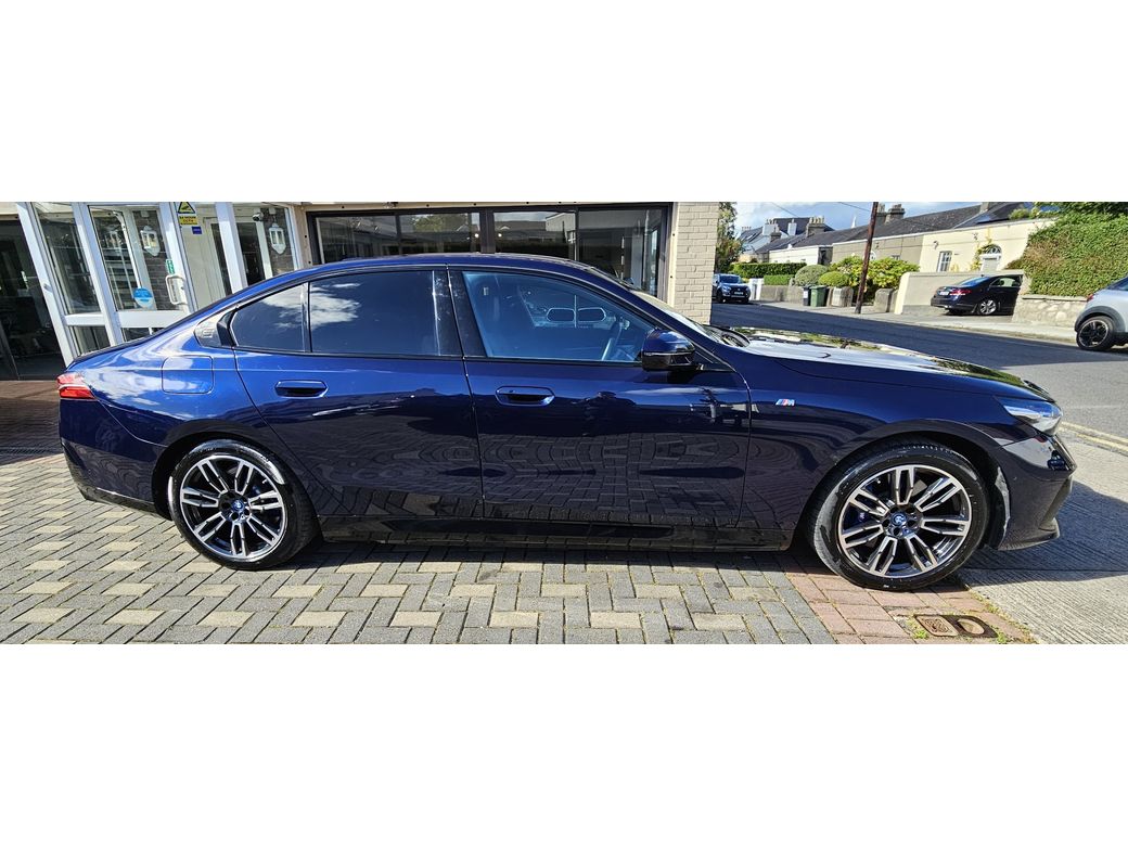 2024 BMW i5