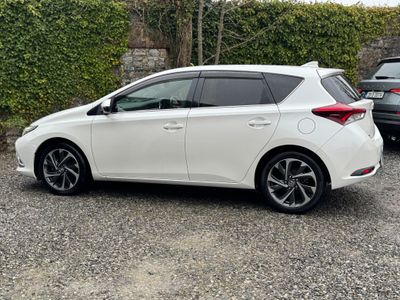 2017 Toyota Auris