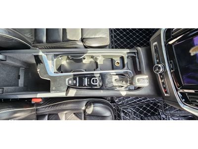 2017 Volvo S90