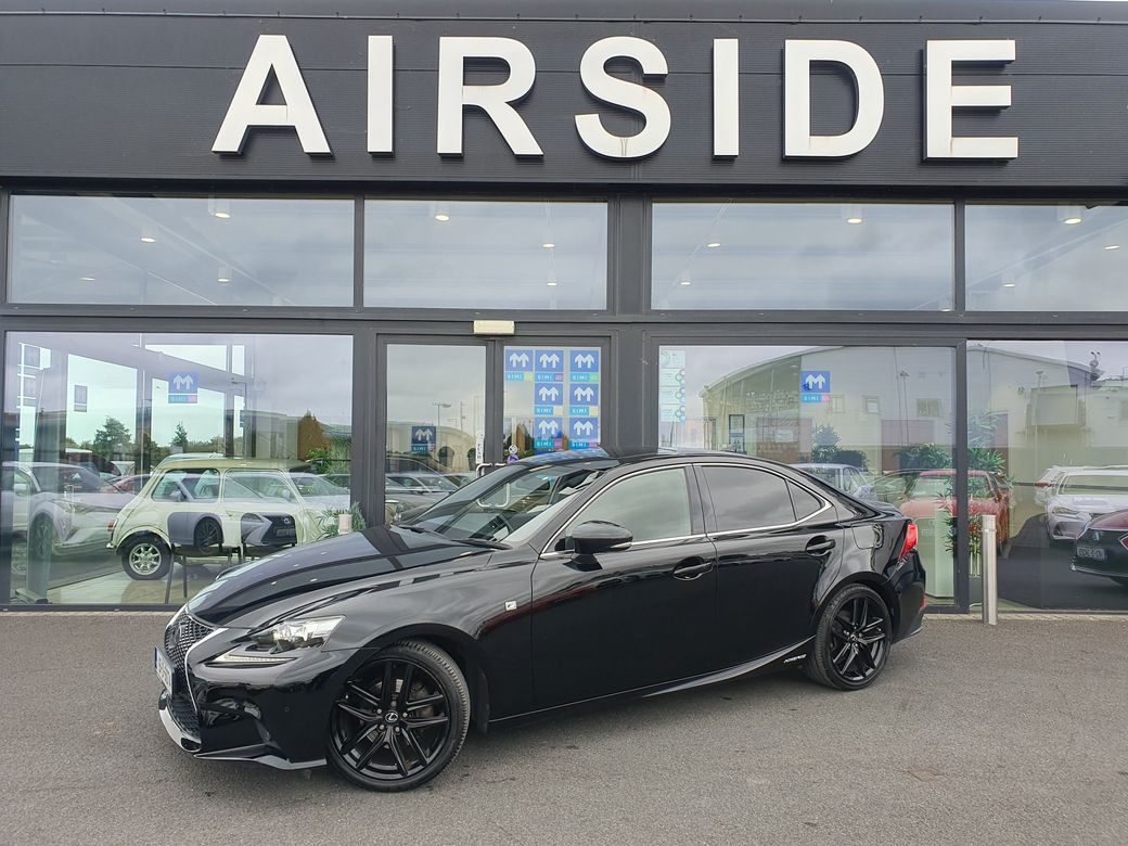 2015 Lexus IS 300h