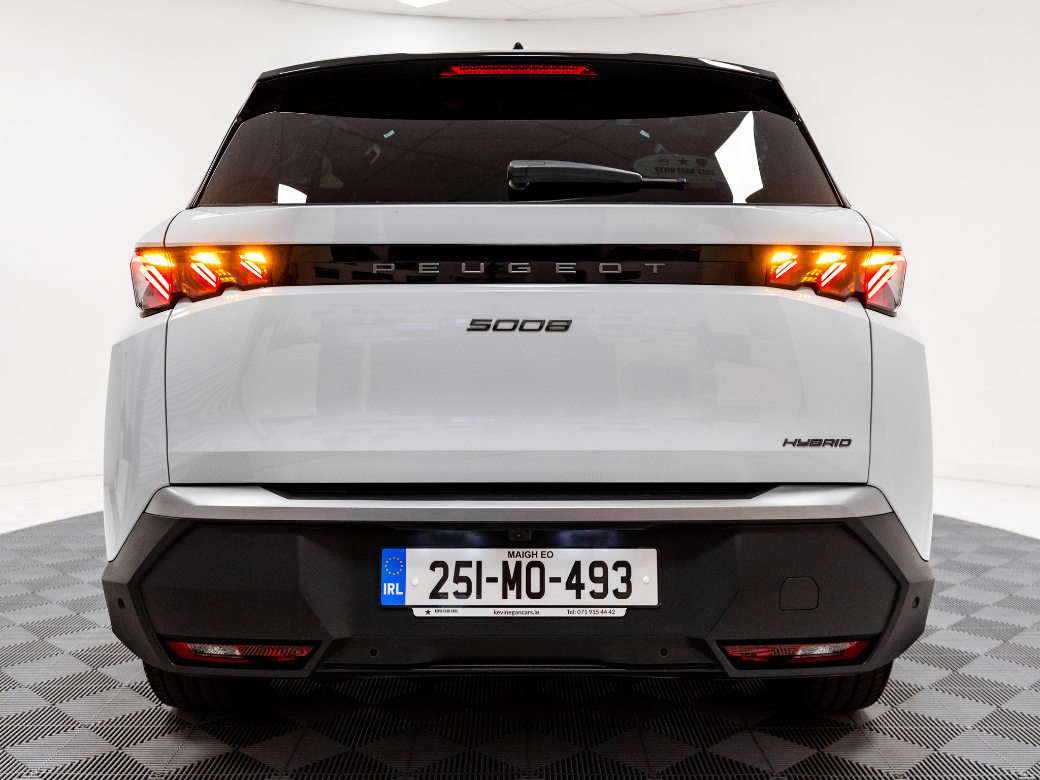 2025 Peugeot 5008