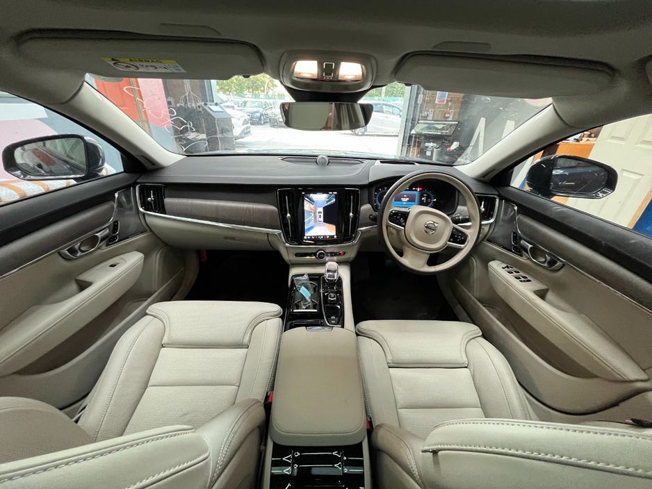2023 Volvo V90