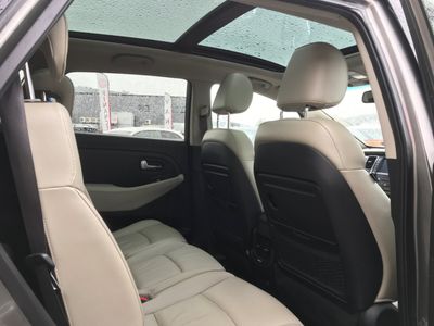 2017 Kia Carens