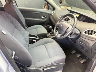 2011 Renault Scenic