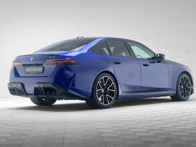 2025 BMW M5