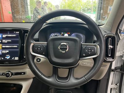 2022 Volvo XC40