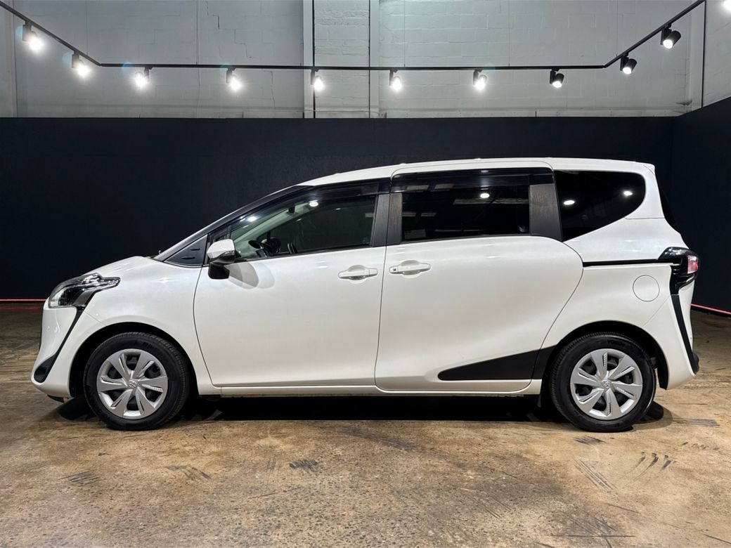 2021 Toyota Sienta