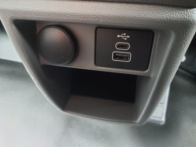 2025 Volkswagen Transporter