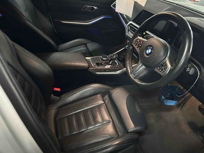 2020 BMW 320