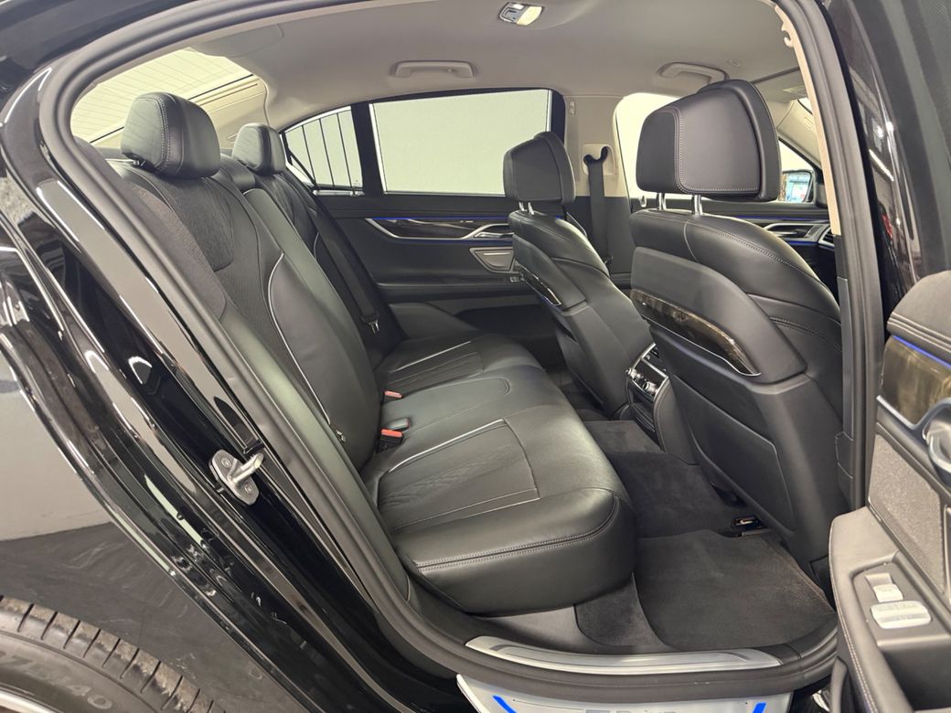2016 BMW 7 Series
